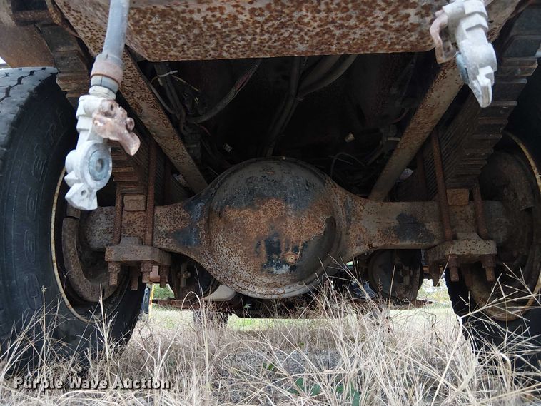 image for item DU3697 2006 International 7400 dump truck