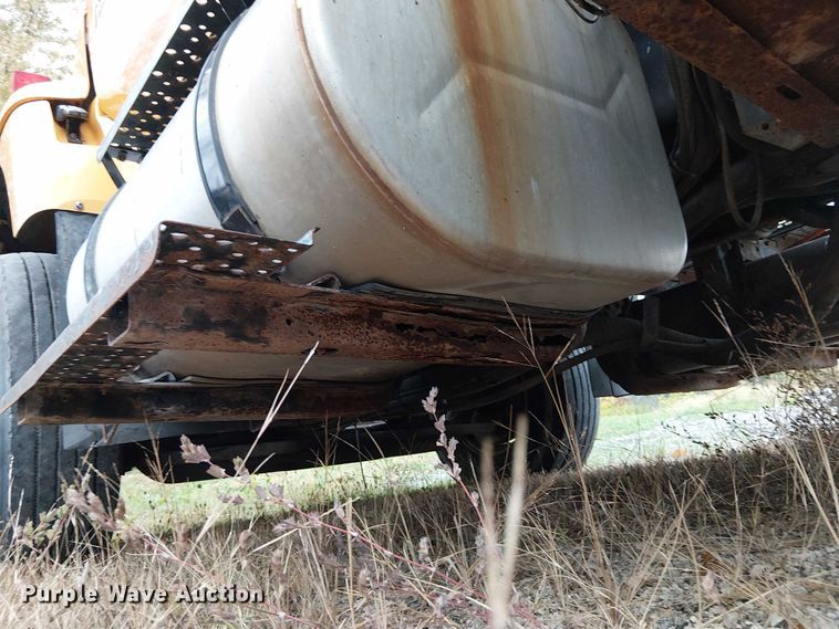 image for item DU3697 2006 International 7400 dump truck