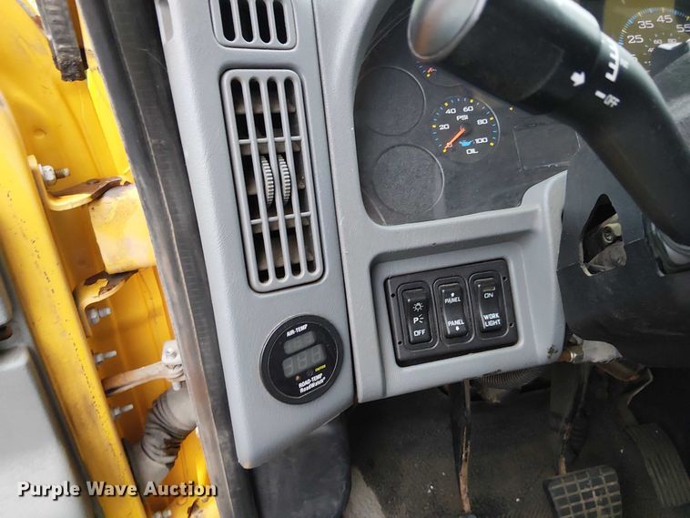 image for item DU3697 2006 International 7400 dump truck