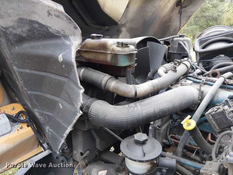 image for item DU3697 2006 International 7400 dump truck