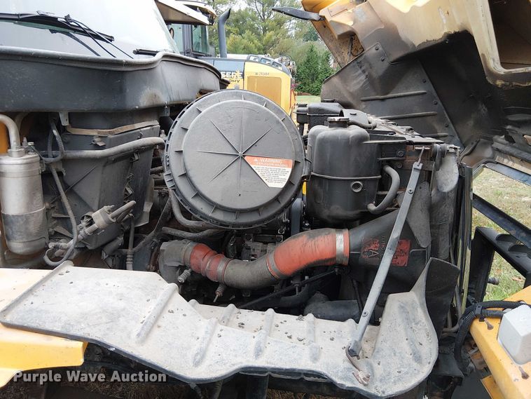 image for item DU3697 2006 International 7400 dump truck