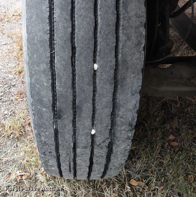 image for item DU3697 2006 International 7400 dump truck