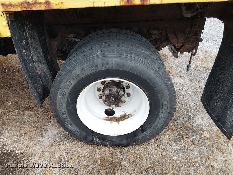 image for item DU3697 2006 International 7400 dump truck