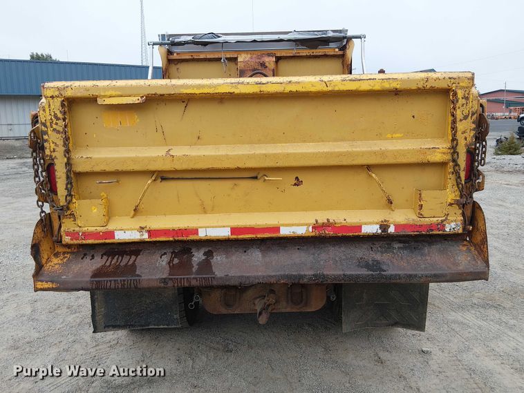 image for item DU3698 2002 International 7400 dump truck
