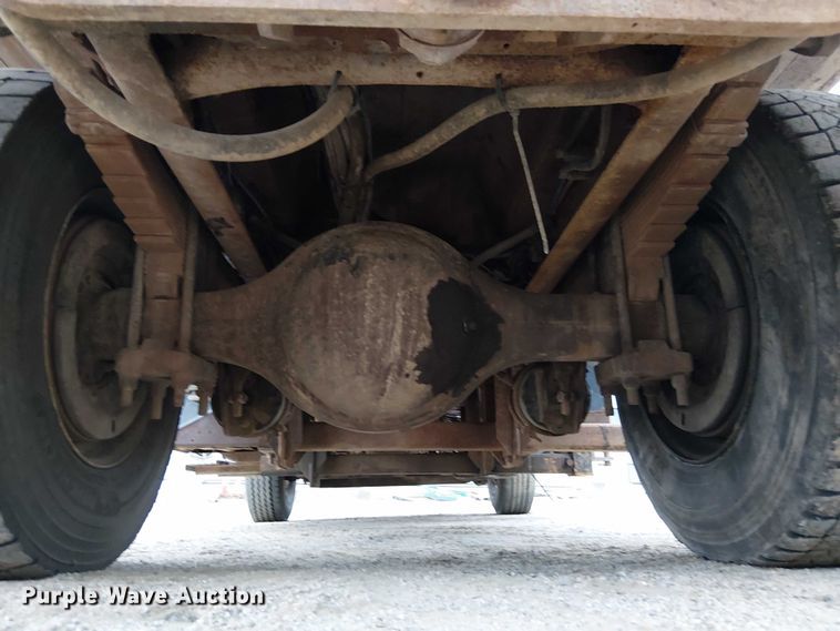 image for item DU3698 2002 International 7400 dump truck