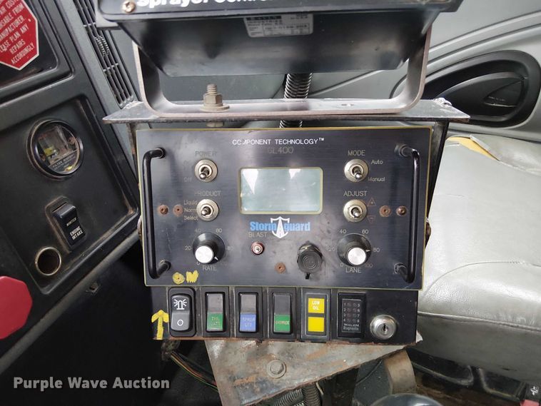 image for item DU3698 2002 International 7400 dump truck