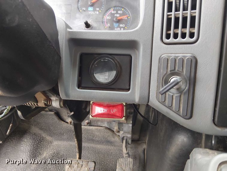 image for item DU3698 2002 International 7400 dump truck