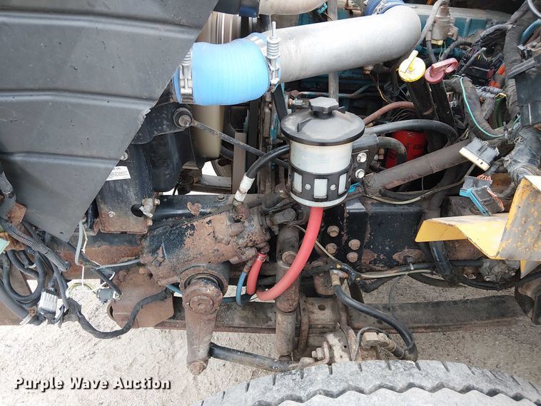 image for item DU3698 2002 International 7400 dump truck