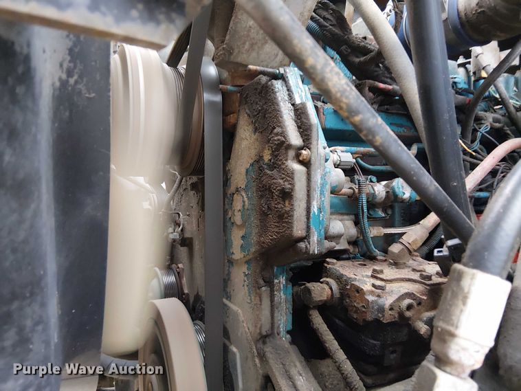 image for item DU3698 2002 International 7400 dump truck