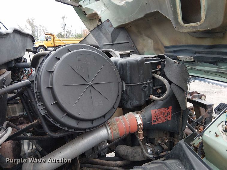 image for item DU3698 2002 International 7400 dump truck