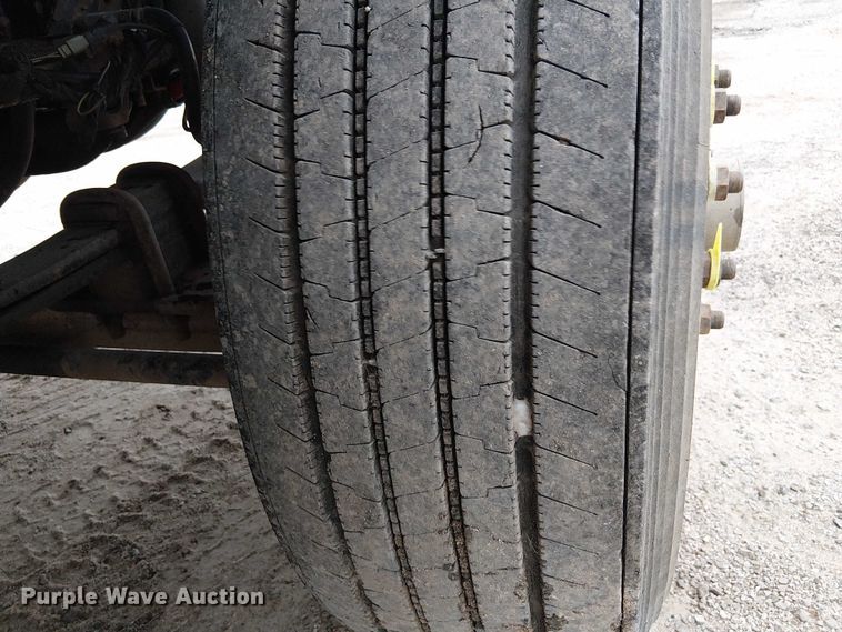 image for item DU3698 2002 International 7400 dump truck