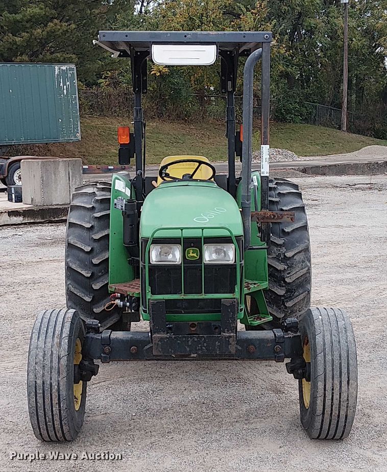 image for item DU3700 2006 John Deere 5205 tractor
