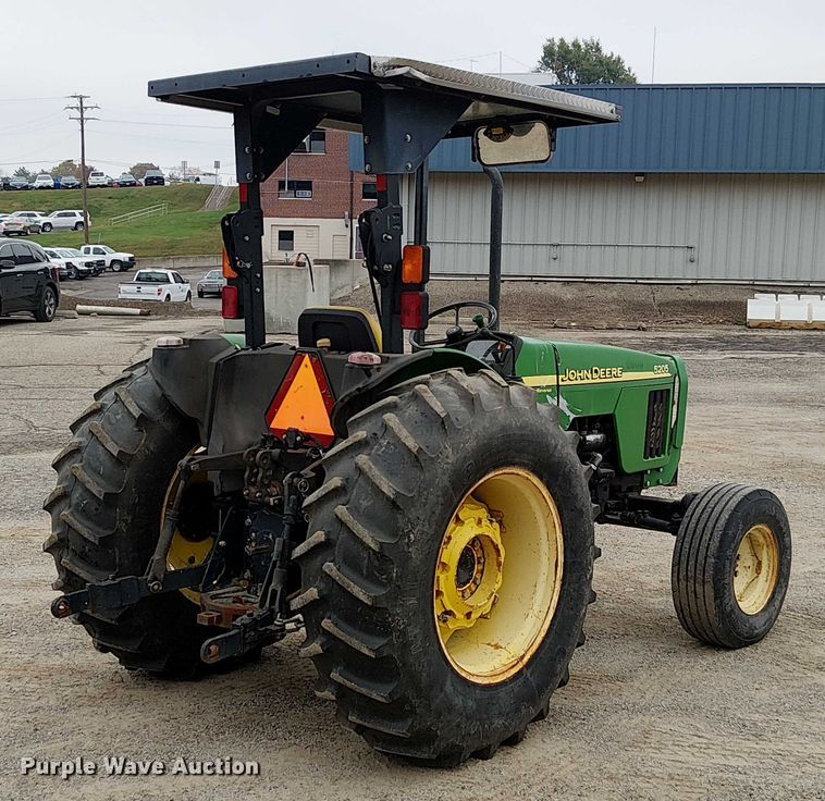 image for item DU3700 2006 John Deere 5205 tractor
