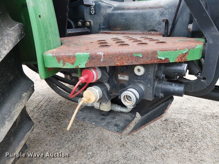 image for item DU3700 2006 John Deere 5205 tractor