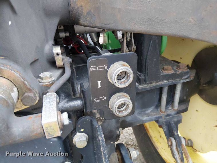 image for item DU3700 2006 John Deere 5205 tractor