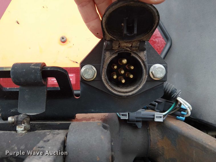 image for item DU3700 2006 John Deere 5205 tractor