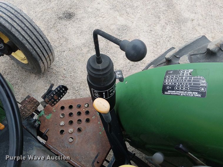 image for item DU3700 2006 John Deere 5205 tractor