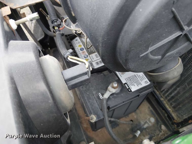 image for item DU3700 2006 John Deere 5205 tractor