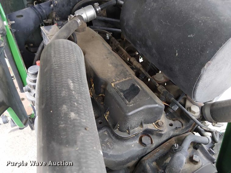 image for item DU3700 2006 John Deere 5205 tractor