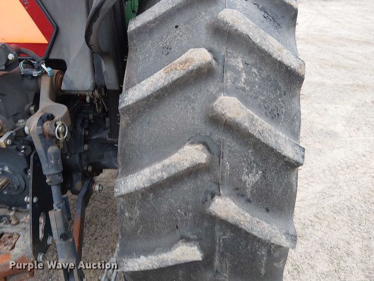 image for item DU3700 2006 John Deere 5205 tractor