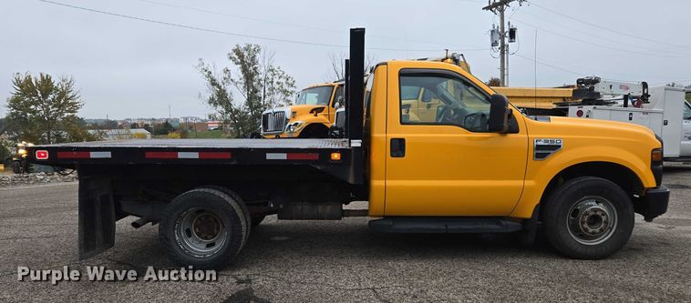 image for item DU3702 2009 Ford F350 Super Duty XL dump flatbed pickup truck