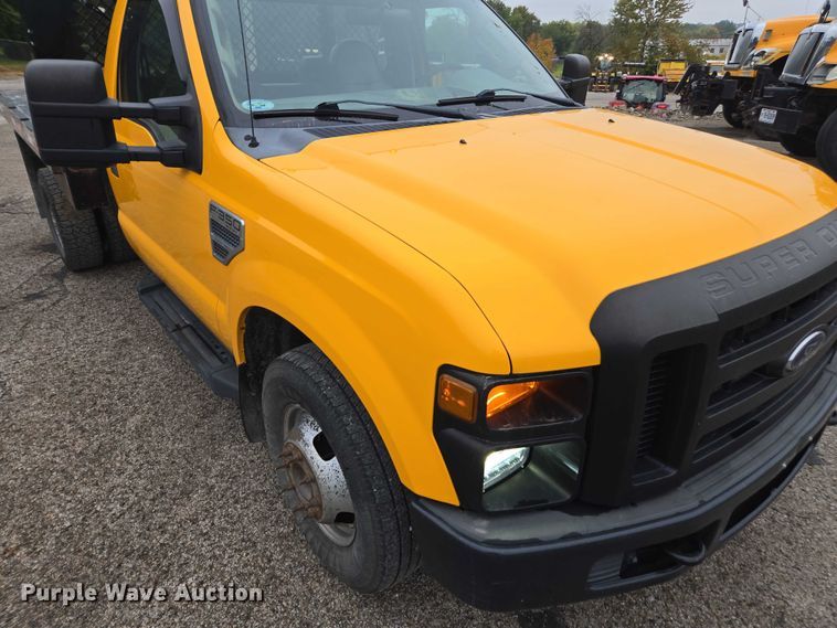 image for item DU3702 2009 Ford F350 Super Duty XL dump flatbed pickup truck