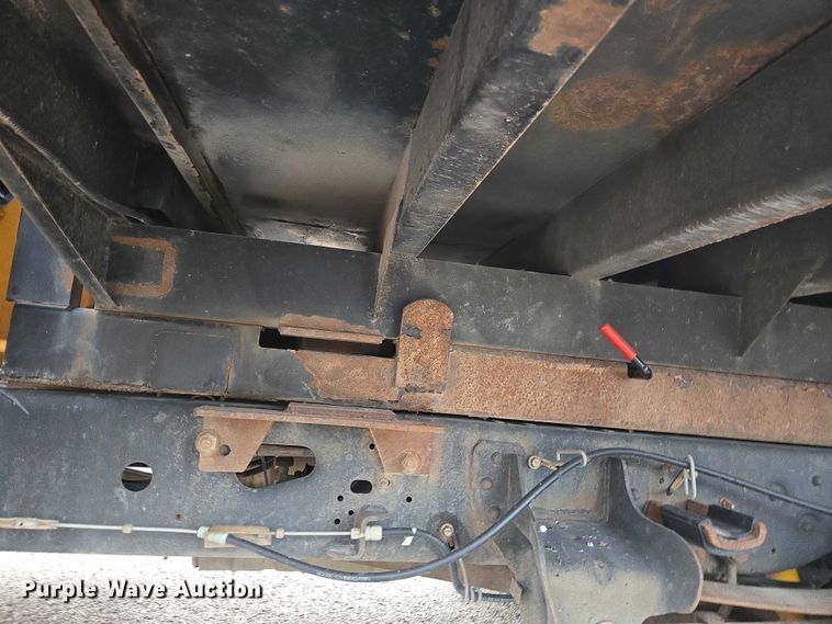 image for item DU3702 2009 Ford F350 Super Duty XL dump flatbed pickup truck