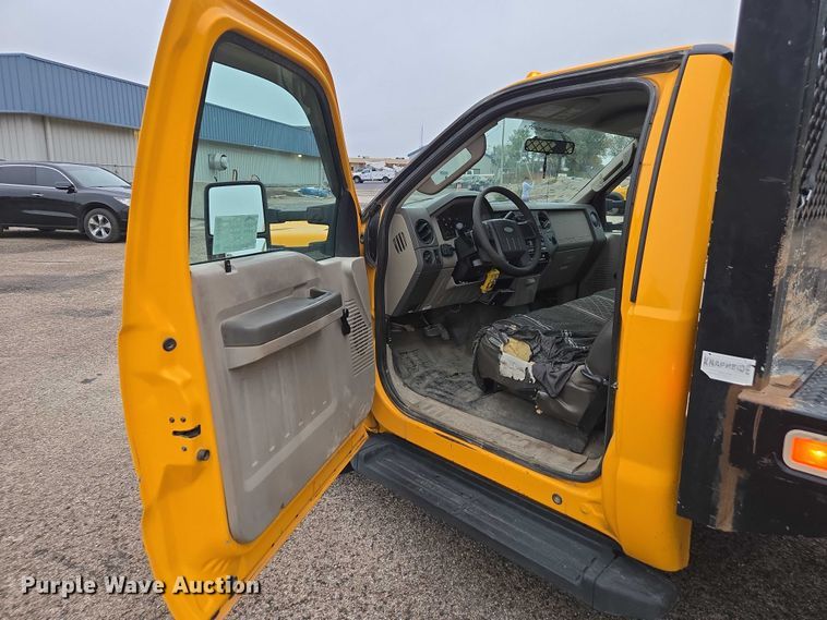 image for item DU3702 2009 Ford F350 Super Duty XL dump flatbed pickup truck