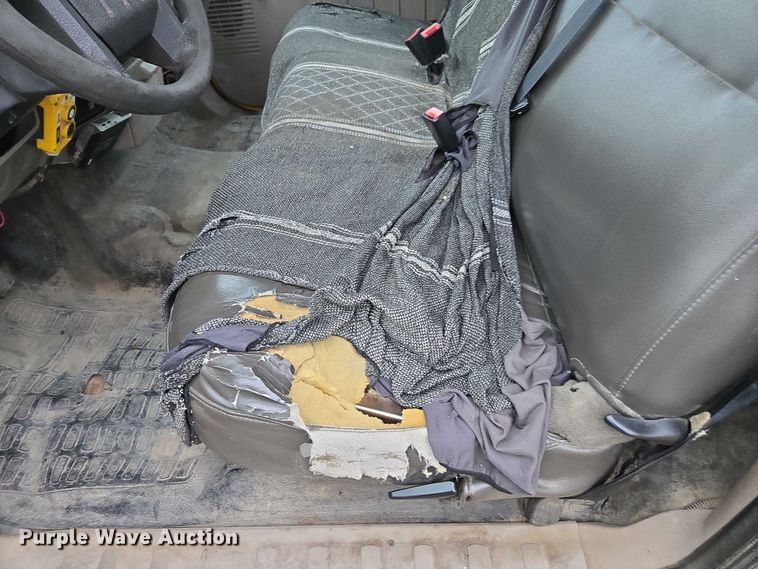 image for item DU3702 2009 Ford F350 Super Duty XL dump flatbed pickup truck