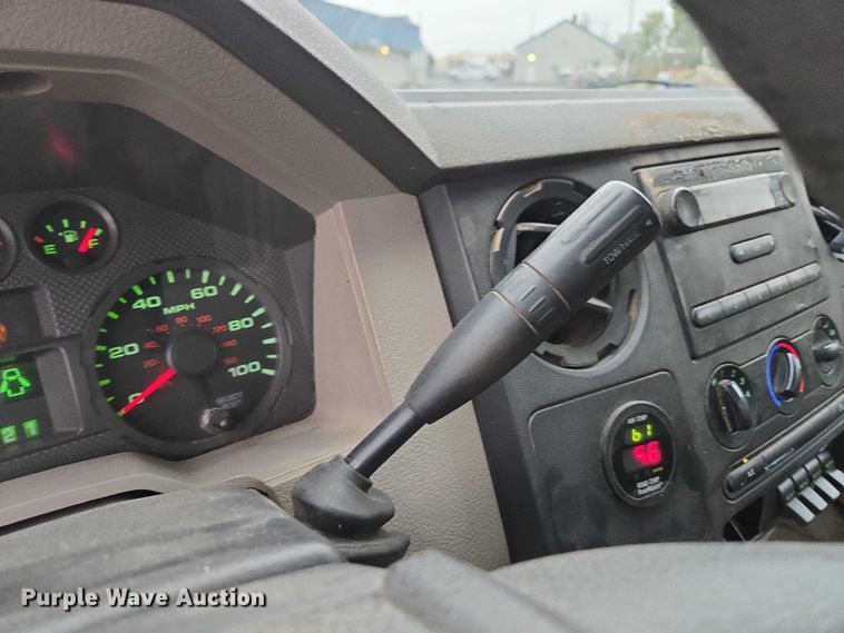 image for item DU3702 2009 Ford F350 Super Duty XL dump flatbed pickup truck