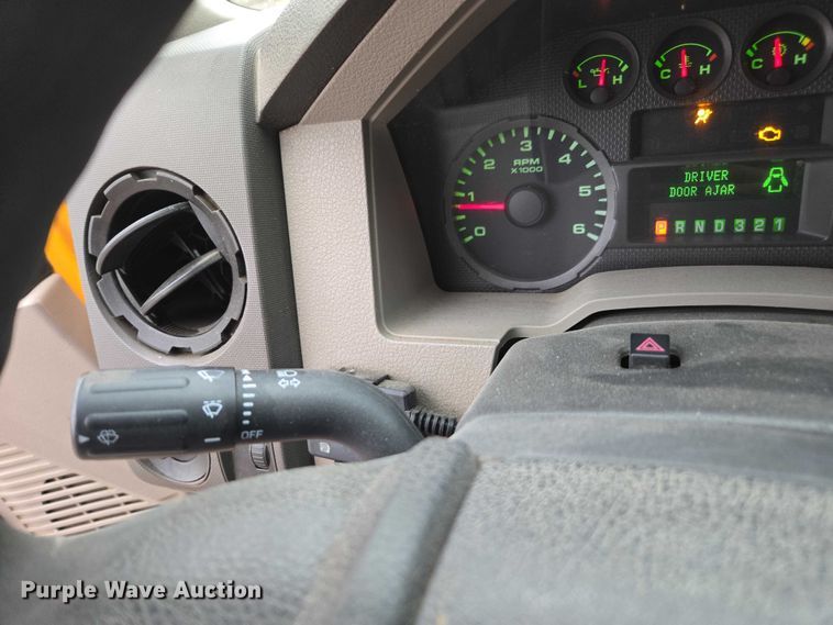 image for item DU3702 2009 Ford F350 Super Duty XL dump flatbed pickup truck