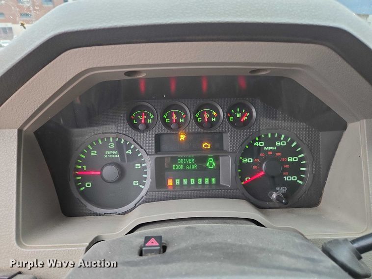 image for item DU3702 2009 Ford F350 Super Duty XL dump flatbed pickup truck