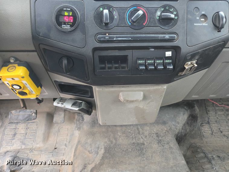 image for item DU3702 2009 Ford F350 Super Duty XL dump flatbed pickup truck