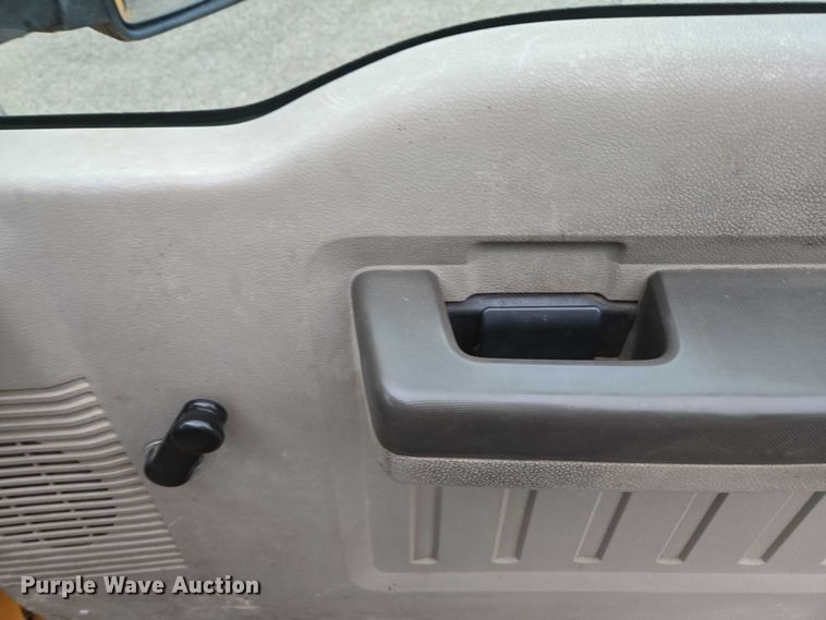 image for item DU3702 2009 Ford F350 Super Duty XL dump flatbed pickup truck