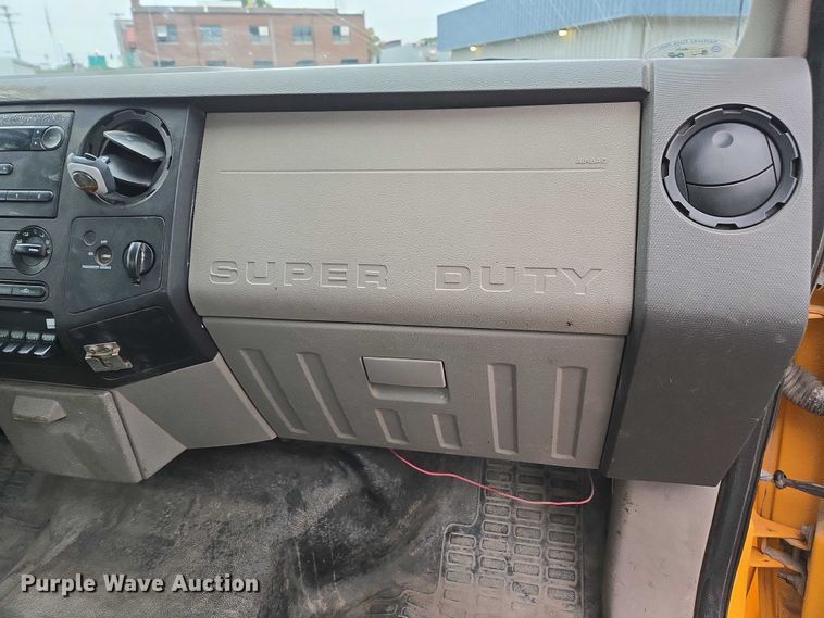 image for item DU3702 2009 Ford F350 Super Duty XL dump flatbed pickup truck