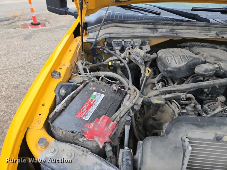 image for item DU3702 2009 Ford F350 Super Duty XL dump flatbed pickup truck