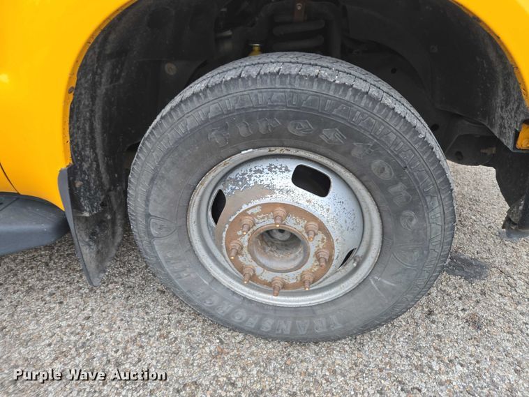 image for item DU3702 2009 Ford F350 Super Duty XL dump flatbed pickup truck