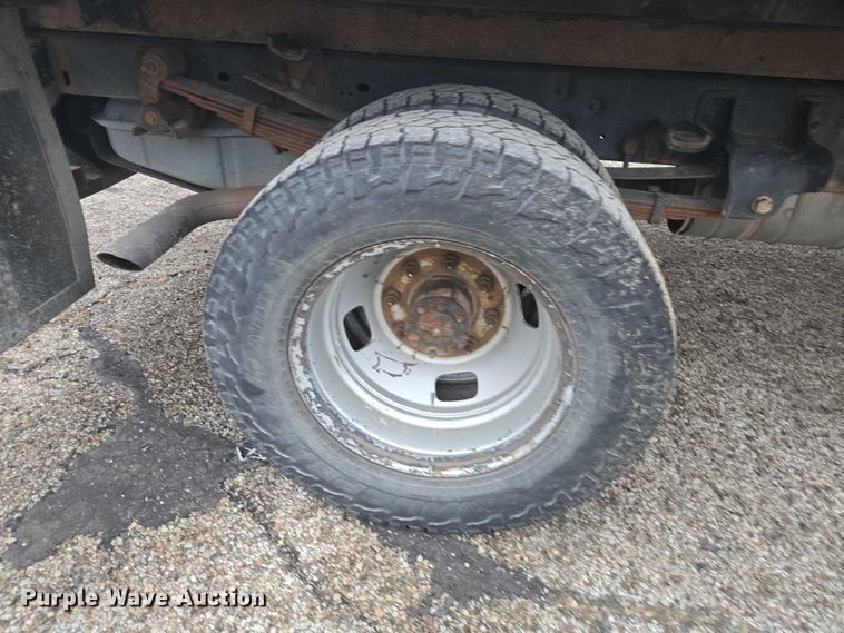 image for item DU3702 2009 Ford F350 Super Duty XL dump flatbed pickup truck