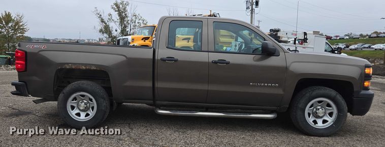 image for item DU3703 2015 Chevrolet Silverado 1500 Double Cab pickup truck
