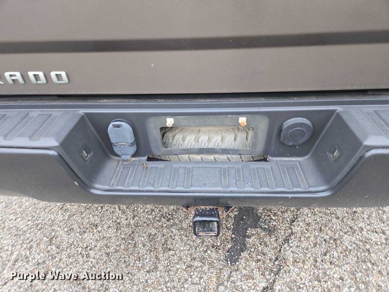 image for item DU3703 2015 Chevrolet Silverado 1500 Double Cab pickup truck