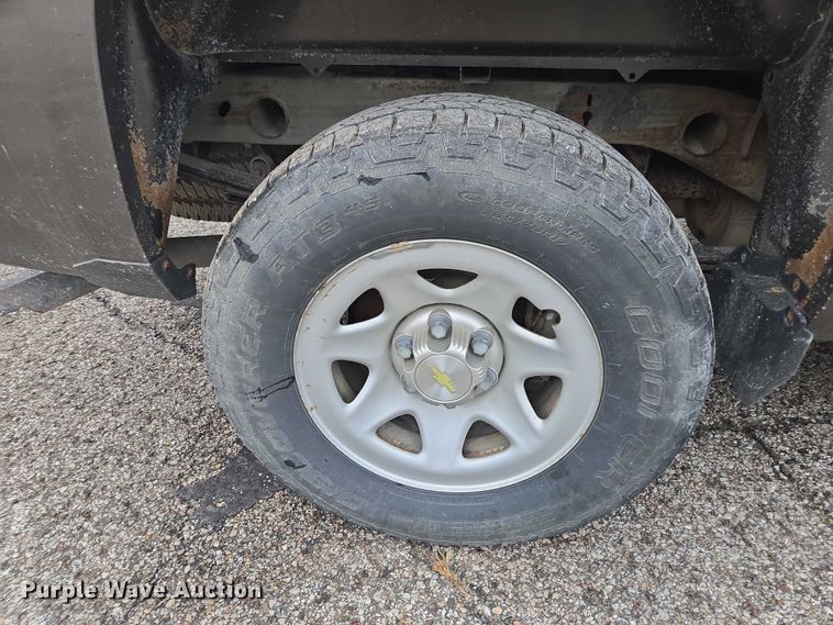 image for item DU3703 2015 Chevrolet Silverado 1500 Double Cab pickup truck