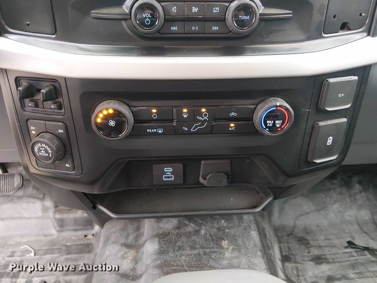 image for item DU3704 2022 Ford F150 SuperCrew pickup truck