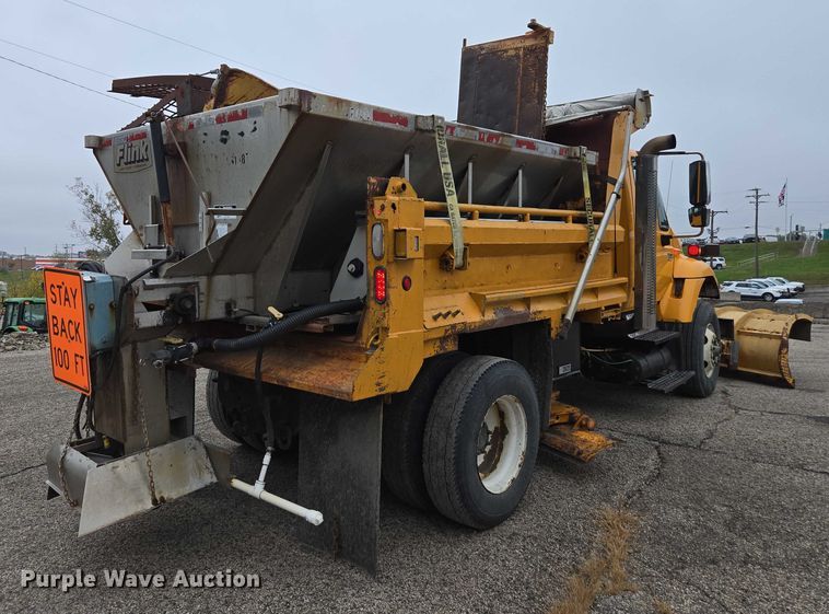 image for item DU3706 2006 International 7400 dump truck