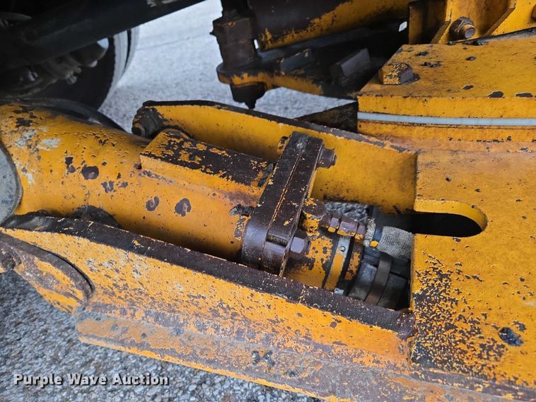 image for item DU3706 2006 International 7400 dump truck