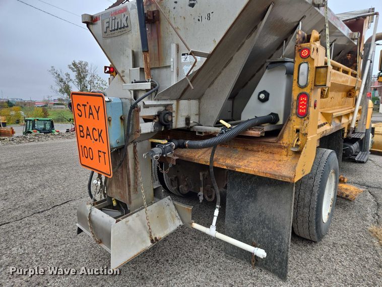 image for item DU3706 2006 International 7400 dump truck