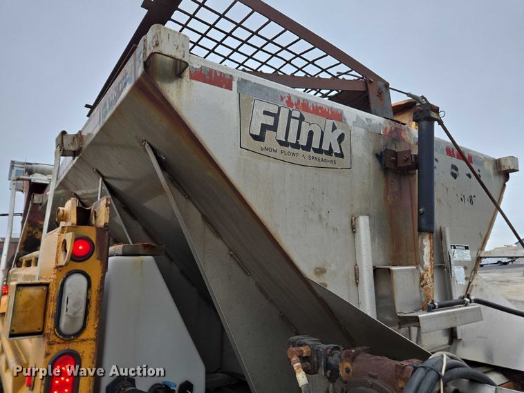 image for item DU3706 2006 International 7400 dump truck