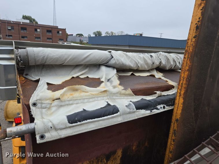 image for item DU3706 2006 International 7400 dump truck