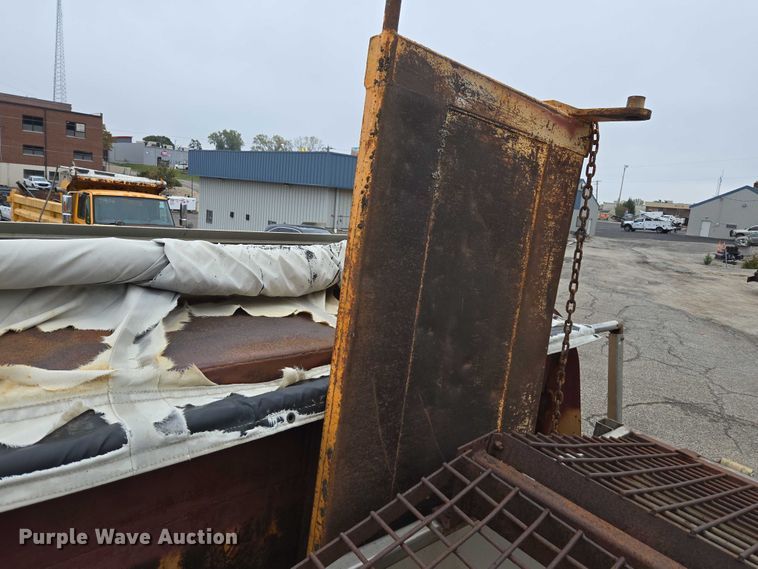 image for item DU3706 2006 International 7400 dump truck