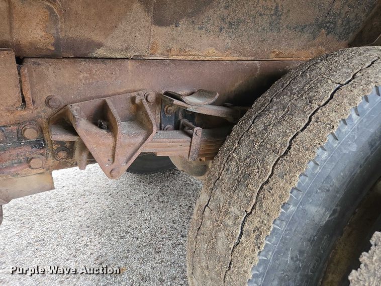 image for item DU3706 2006 International 7400 dump truck