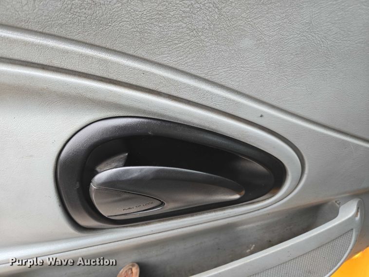 image for item DU3706 2006 International 7400 dump truck